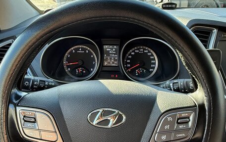 Hyundai Santa Fe III рестайлинг, 2013 год, 2 000 000 рублей, 21 фотография