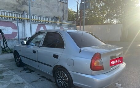 Hyundai Accent II, 2004 год, 550 000 рублей, 2 фотография