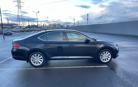 Skoda Superb III рестайлинг, 2017 год, 1 650 000 рублей, 2 фотография