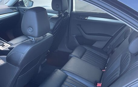 Skoda Superb III рестайлинг, 2017 год, 1 650 000 рублей, 5 фотография