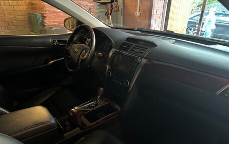 Toyota Camry, 2012 год, 2 100 000 рублей, 3 фотография