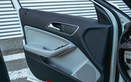 Mercedes-Benz A-Класс, 2015 год, 1 455 000 рублей, 12 фотография