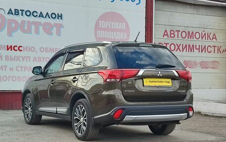 Mitsubishi Outlander III рестайлинг 3, 2015 год, 1 820 000 рублей, 5 фотография