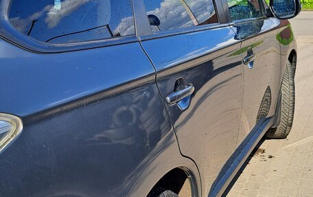 Mitsubishi Outlander III рестайлинг 3, 2013 год, 1 370 000 рублей, 4 фотография