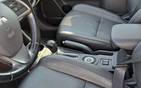 Mitsubishi Outlander III рестайлинг 3, 2013 год, 1 370 000 рублей, 6 фотография