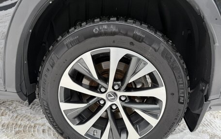 Lexus RX IV рестайлинг, 2020 год, 3 650 000 рублей, 15 фотография