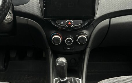 Hyundai Solaris II рестайлинг, 2011 год, 720 000 рублей, 11 фотография