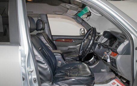 Toyota Land Cruiser Prado 120 рестайлинг, 2009 год, 2 500 000 рублей, 5 фотография