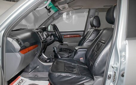 Toyota Land Cruiser Prado 120 рестайлинг, 2009 год, 2 500 000 рублей, 6 фотография