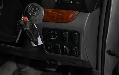 Toyota Land Cruiser Prado 120 рестайлинг, 2009 год, 2 500 000 рублей, 15 фотография