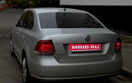 Volkswagen Polo VI (EU Market), 2011 год, 750 000 рублей, 2 фотография