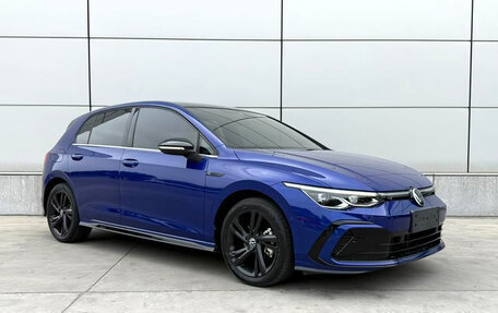 Volkswagen Golf VIII, 2021 год, 1 900 000 рублей, 3 фотография