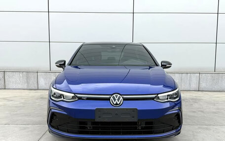 Volkswagen Golf VIII, 2021 год, 1 900 000 рублей, 2 фотография