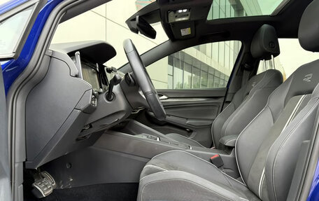 Volkswagen Golf VIII, 2021 год, 1 900 000 рублей, 7 фотография