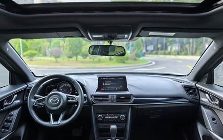 Mazda CX-4, 2021 год, 2 340 000 рублей, 10 фотография