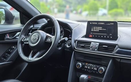 Mazda CX-4, 2021 год, 2 340 000 рублей, 11 фотография