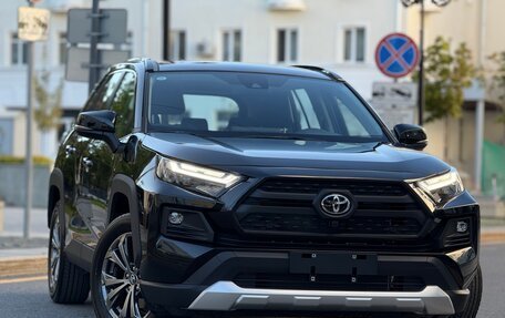 Toyota RAV4, 2025 год, 3 950 000 рублей, 17 фотография