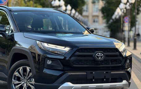 Toyota RAV4, 2025 год, 3 950 000 рублей, 16 фотография
