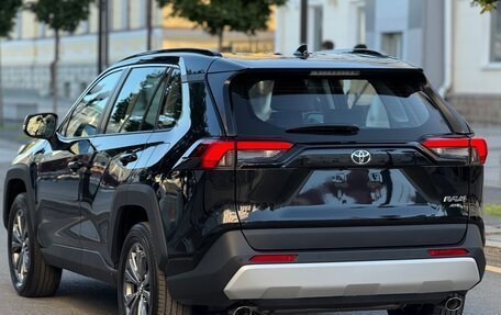 Toyota RAV4, 2025 год, 3 950 000 рублей, 24 фотография