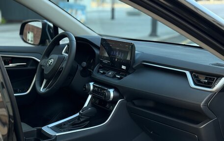 Toyota RAV4, 2025 год, 3 950 000 рублей, 37 фотография
