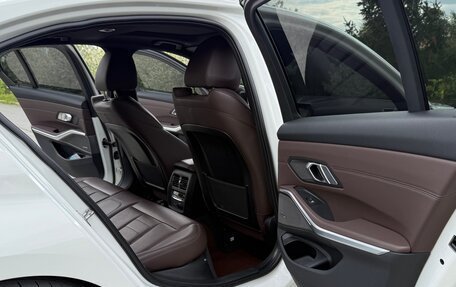 BMW 3 серия, 2019 год, 4 500 000 рублей, 38 фотография