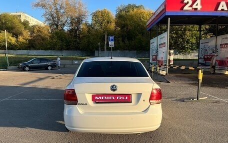 Volkswagen Polo VI (EU Market), 2011 год, 700 000 рублей, 2 фотография