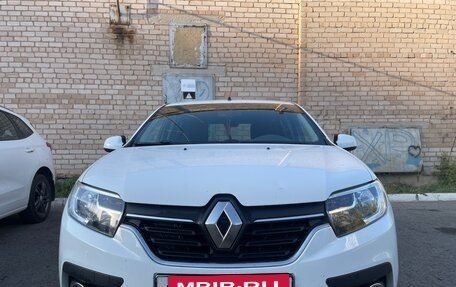 Renault Sandero II рестайлинг, 2018 год, 900 000 рублей, 2 фотография