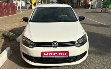 Volkswagen Polo VI (EU Market), 2013 год, 950 000 рублей, 1 фотография