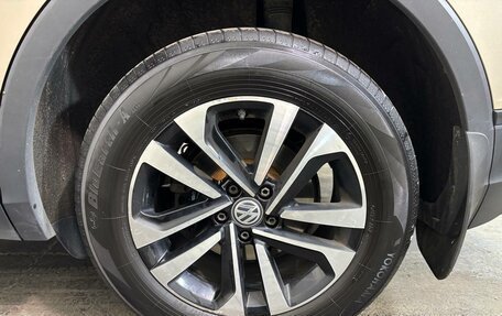 Volkswagen Tiguan II, 2020 год, 2 249 000 рублей, 17 фотография