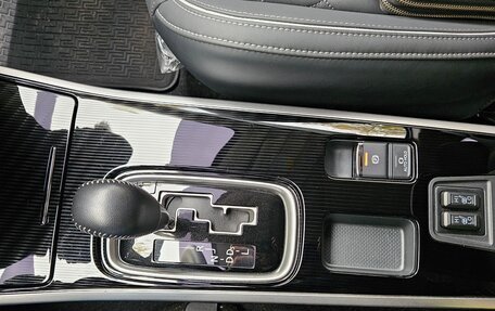 Mitsubishi Outlander III рестайлинг 3, 2022 год, 2 900 000 рублей, 9 фотография