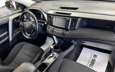 Toyota RAV4, 2019 год, 2 345 000 рублей, 14 фотография