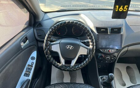 Hyundai Solaris II рестайлинг, 2011 год, 859 000 рублей, 17 фотография