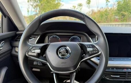 Skoda Octavia IV, 2022 год, 1 600 000 рублей, 11 фотография