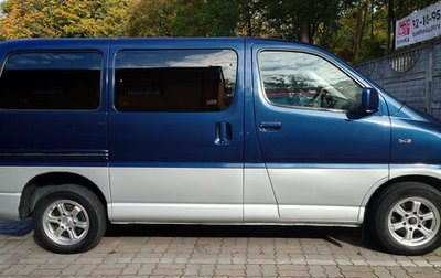 Toyota HiAce, 2001 год, 635 000 рублей, 1 фотография