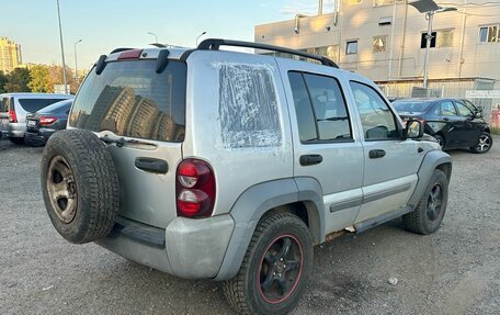 Jeep Liberty (North America) I, 2005 год, 349 000 рублей, 3 фотография