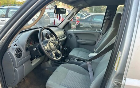 Jeep Liberty (North America) I, 2005 год, 349 000 рублей, 5 фотография