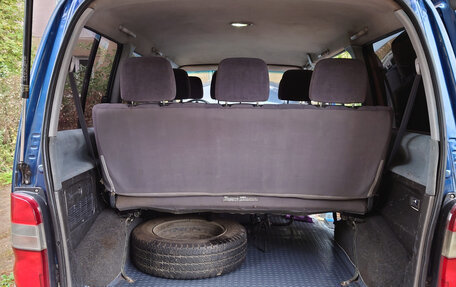 Toyota HiAce, 2001 год, 635 000 рублей, 4 фотография