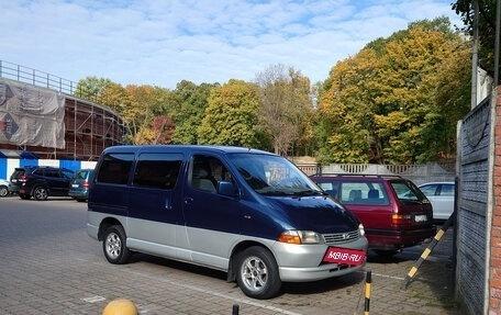 Toyota HiAce, 2001 год, 635 000 рублей, 5 фотография