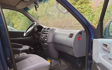 Toyota HiAce, 2001 год, 635 000 рублей, 19 фотография