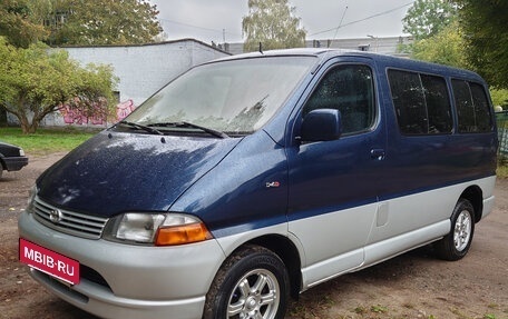 Toyota HiAce, 2001 год, 635 000 рублей, 23 фотография