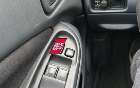 Nissan Almera, 2005 год, 290 000 рублей, 21 фотография