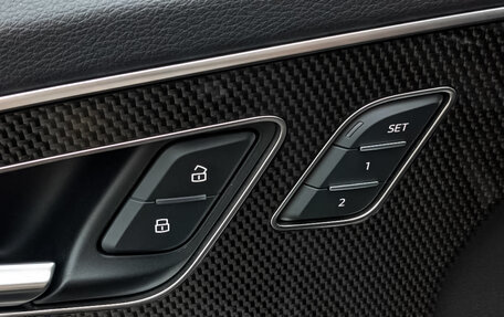 Audi Q7, 2024 год, 13 000 000 рублей, 28 фотография