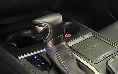 Lexus UX I, 2021 год, 2 550 007 рублей, 11 фотография