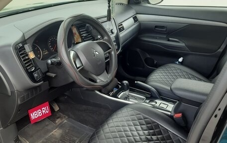 Mitsubishi Outlander III рестайлинг 3, 2018 год, 1 870 000 рублей, 9 фотография