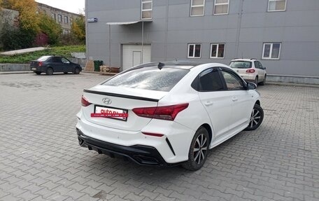 Hyundai Solaris II рестайлинг, 2017 год, 1 000 000 рублей, 6 фотография