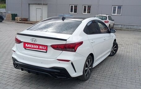 Hyundai Solaris II рестайлинг, 2017 год, 1 000 000 рублей, 8 фотография