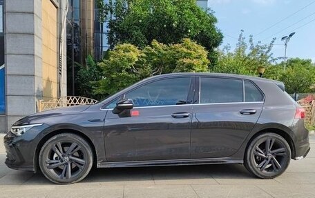 Volkswagen Golf VIII, 2022 год, 1 410 000 рублей, 4 фотография