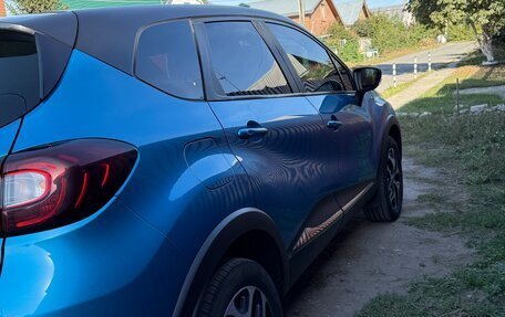 Renault Kaptur I рестайлинг, 2017 год, 1 300 000 рублей, 32 фотография