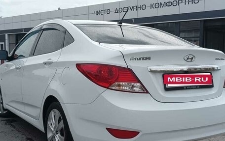 Hyundai Solaris II рестайлинг, 2012 год, 800 000 рублей, 6 фотография
