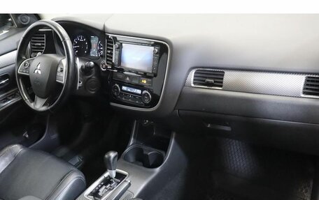 Mitsubishi Outlander III рестайлинг 3, 2012 год, 1 399 000 рублей, 5 фотография